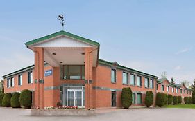 Travelodge By Wyndham Rigaud